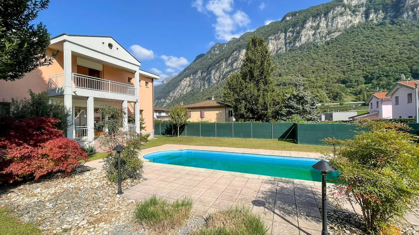 Wunderschöne Villa mit Pool in Riva San Vitale (MÖGLICHKEIT DER ÜBERNAHME DER HYPOTHEK) - Foto 5 von 24