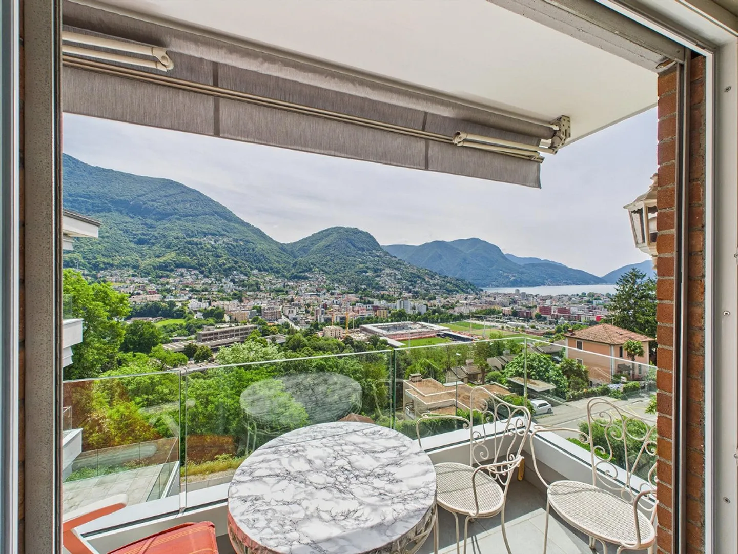 Panorama sul lago – Appartamento di 3 ½ locali a Porza, anche come ... - Foto 1 di 23