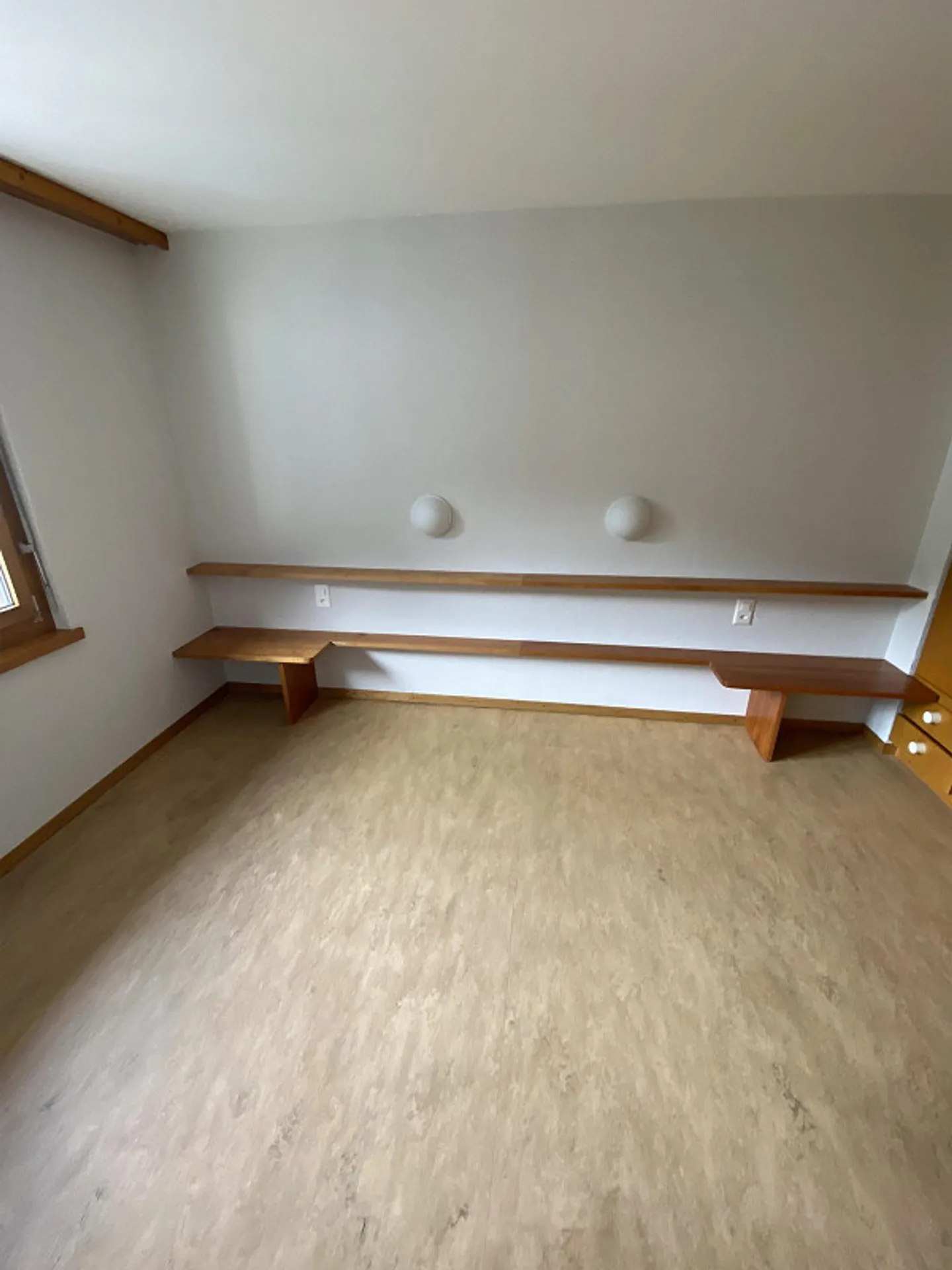 Spacious apartment for rent - Photo 11 of 16