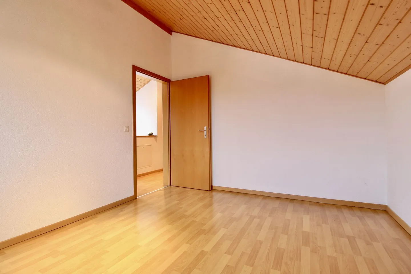 Charming Single-Family Home, Ideal for Family - Photo 9 of 10