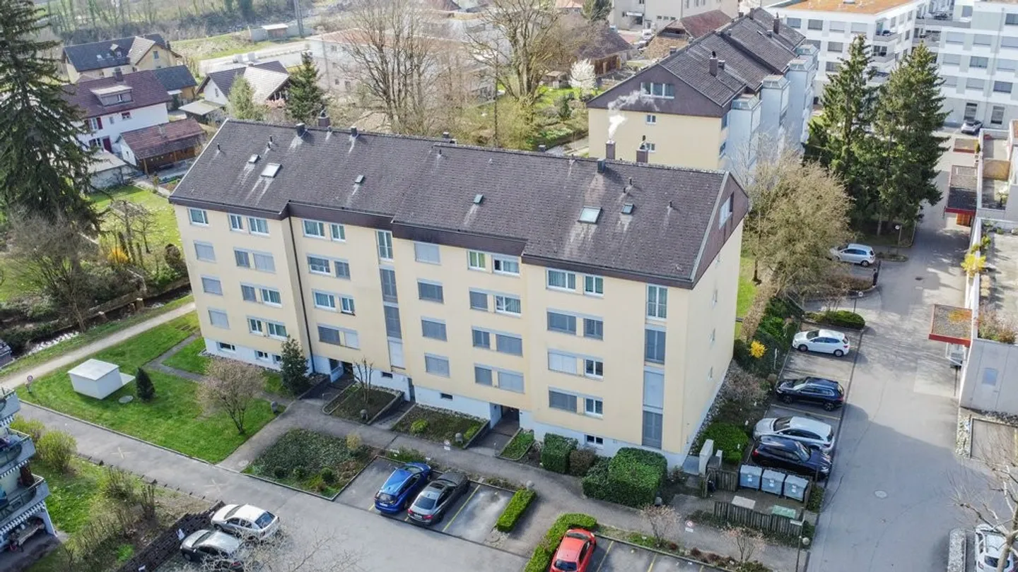 Espace de stationnement sécurisé - Photo 2 sur 2