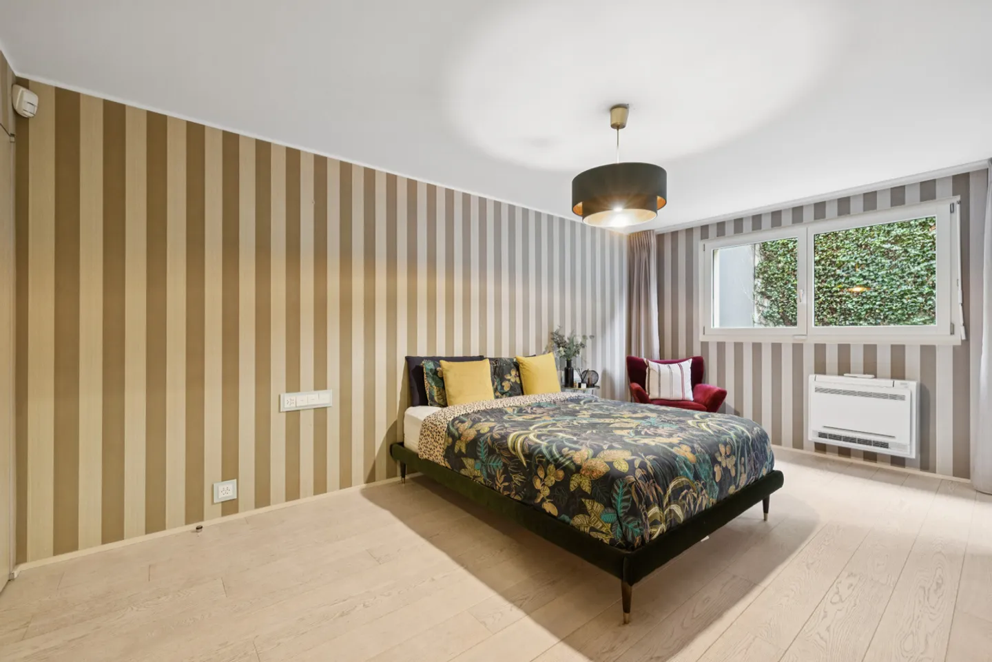 Raro appartamento di lusso con terrazza-giardino, a pochi passi dal lago - Foto 8 di 11