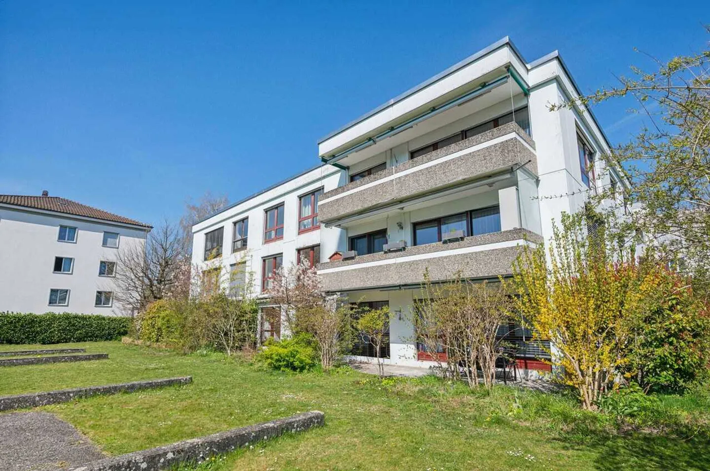 Charmante 3.5-Zimmer-Maisonette mit Terrasse in Zollikofen - Foto 1 von 13