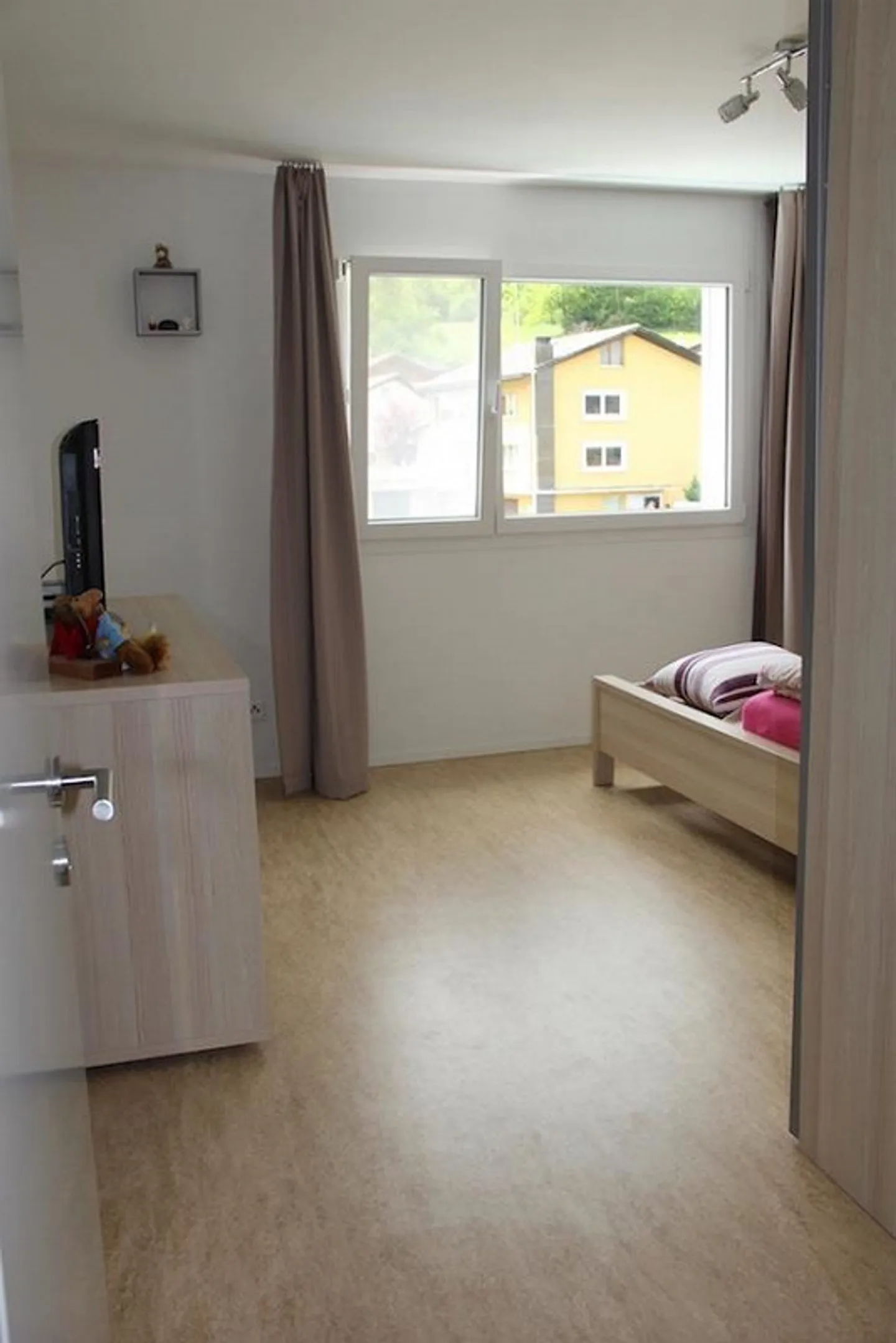 Geräumige 4.5 Zimmer Wohnung - Foto 5 von 9