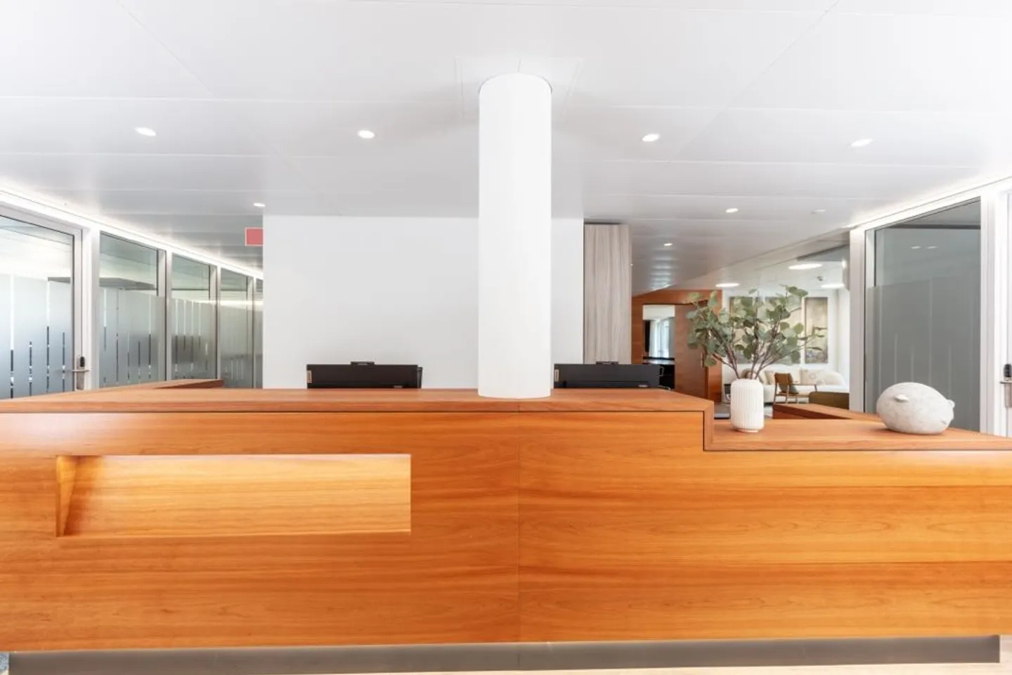 Bureau privé pour 1 personne à Signature Downtown - Photo 2 sur 6