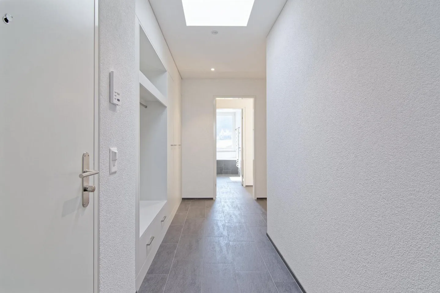 Appartement penthouse spacieux de 4,5 pièces avec vue panoramique, grande terrasse et... - Photo 4 sur 30