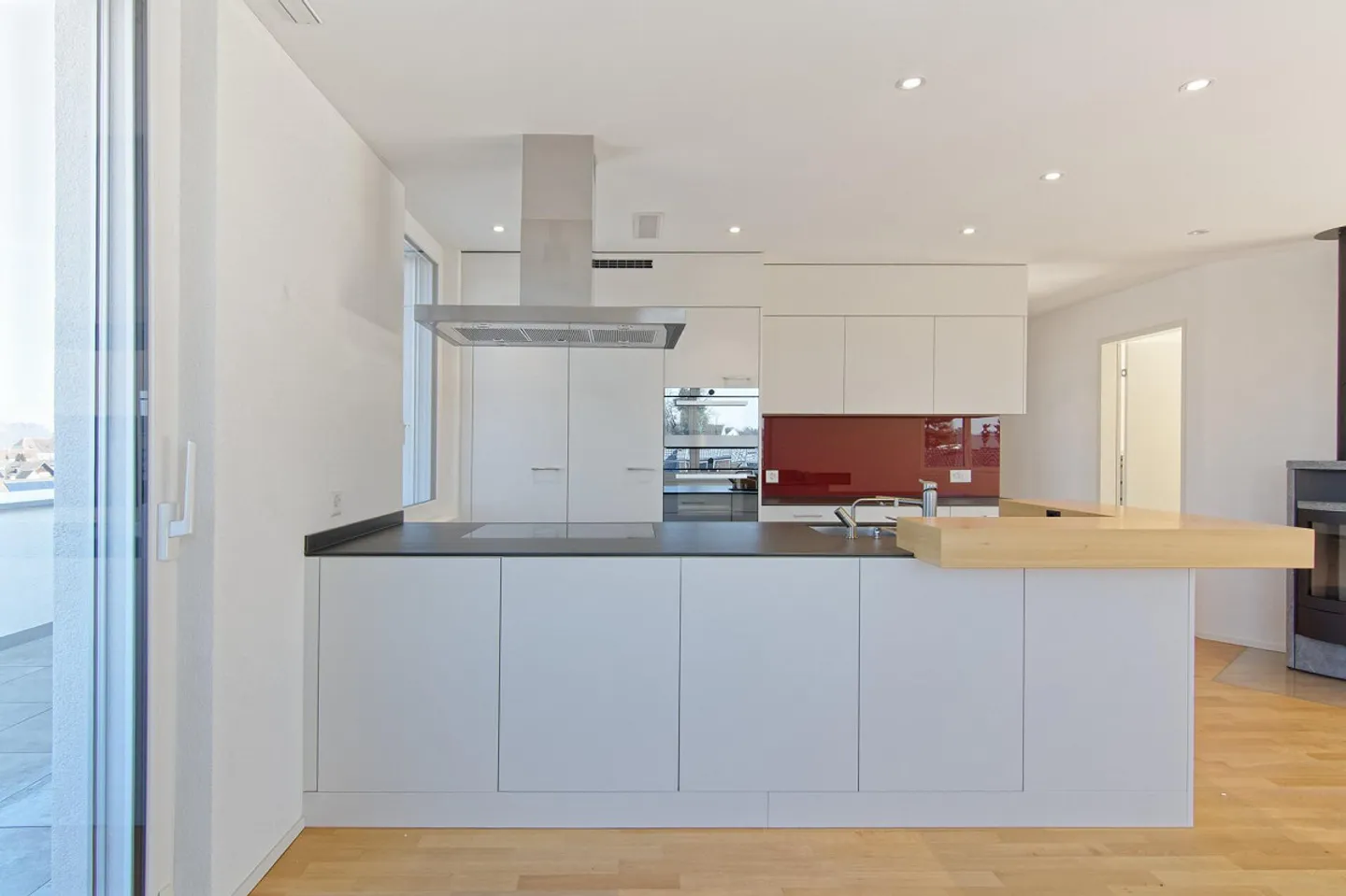 Appartement penthouse spacieux de 4,5 pièces avec vue panoramique, grande terrasse et... - Photo 23 sur 30