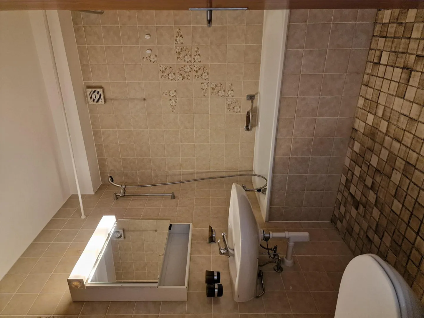 Stilvolle Wohnung in Schönenbuch - Foto 2 von 8
