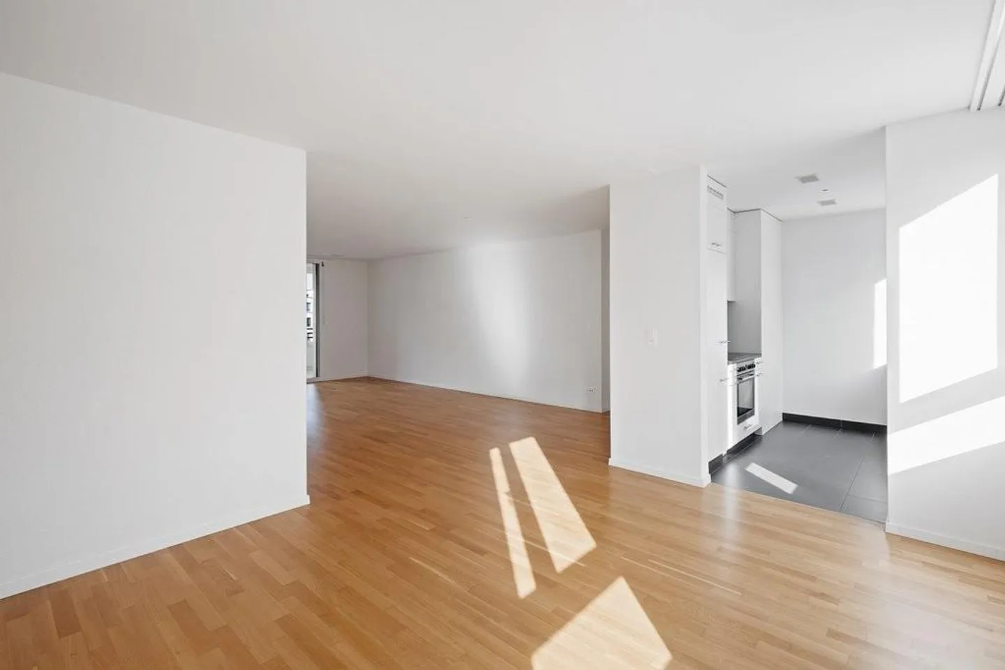 Gemütliche Wohnung mit Loggia - Foto 3 von 9
