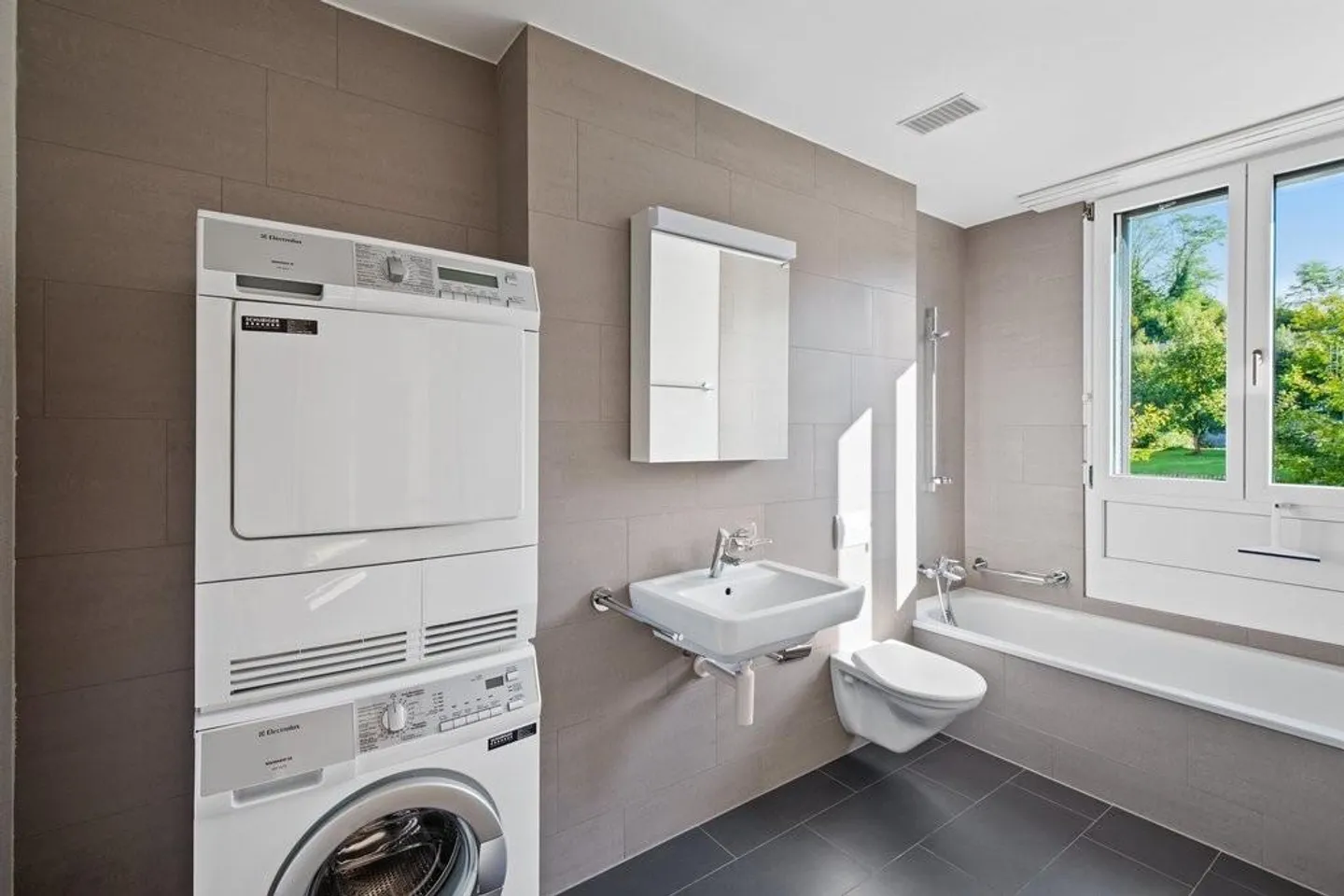 Gemütliche Wohnung mit Loggia - Foto 7 von 9
