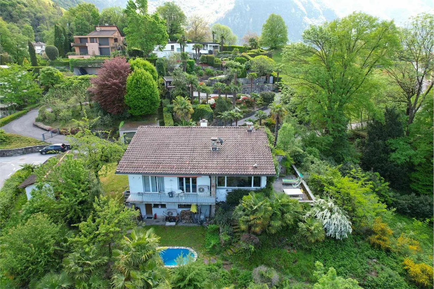 Rovio - House with outbuilding and large garden - Photo 1 of 13