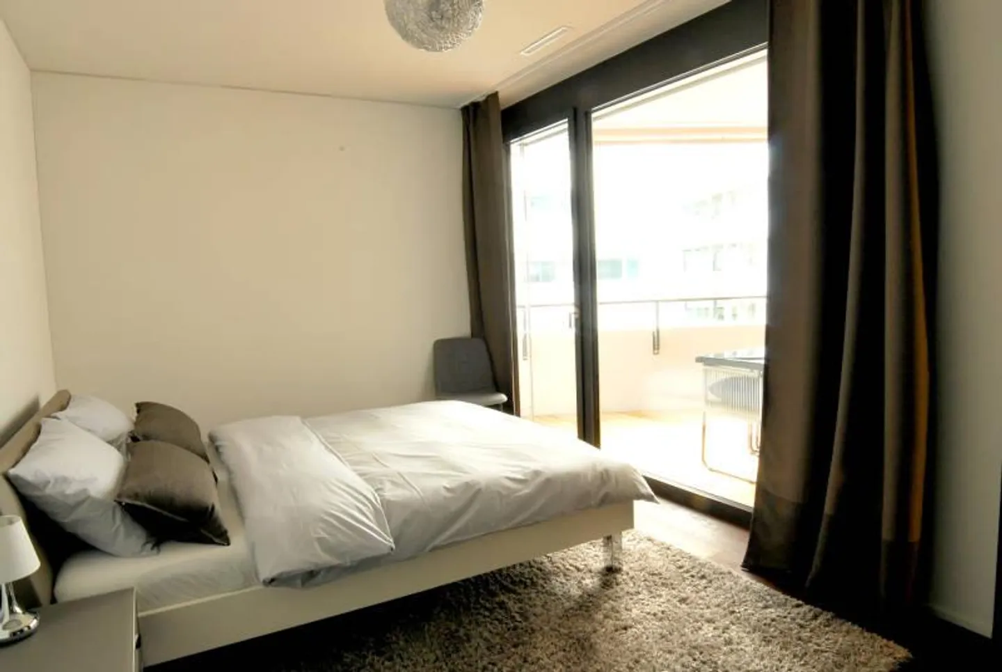 Appartamento arredato di 2,5 stanze con loggia spaziosa - Foto 4 di 7