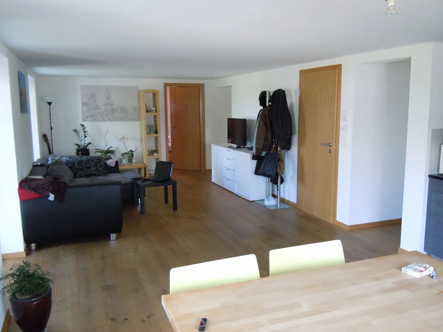 Appartement 4 1/2 pièces dans une maison de 3 familles, près de la gare + du lac - Photo 3 sur 11