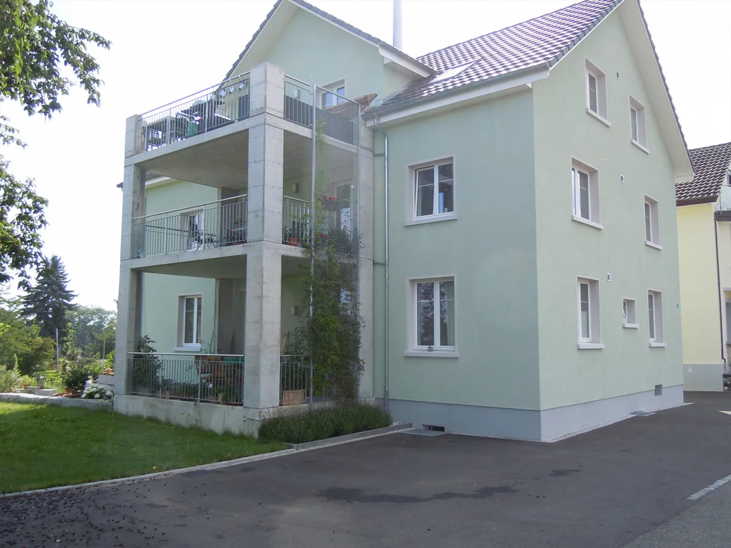 Appartement 4 1/2 pièces dans une maison de 3 familles, près de la gare + du lac - Photo 1 sur 11