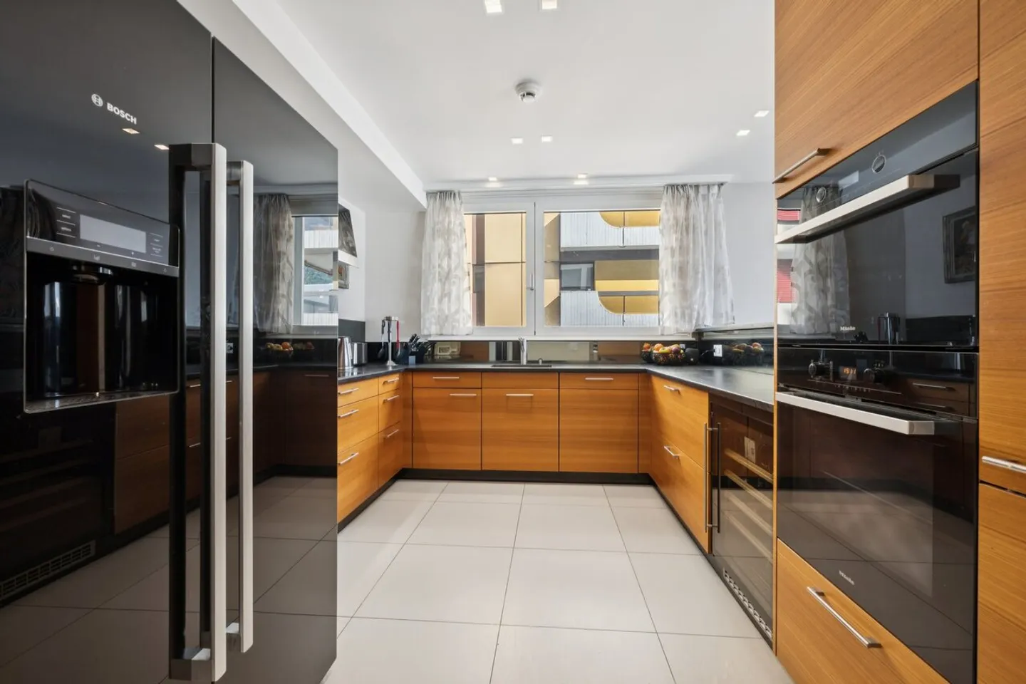 Esclusiva Sotheby's a pochi passi dal lago! - Foto 8 di 15