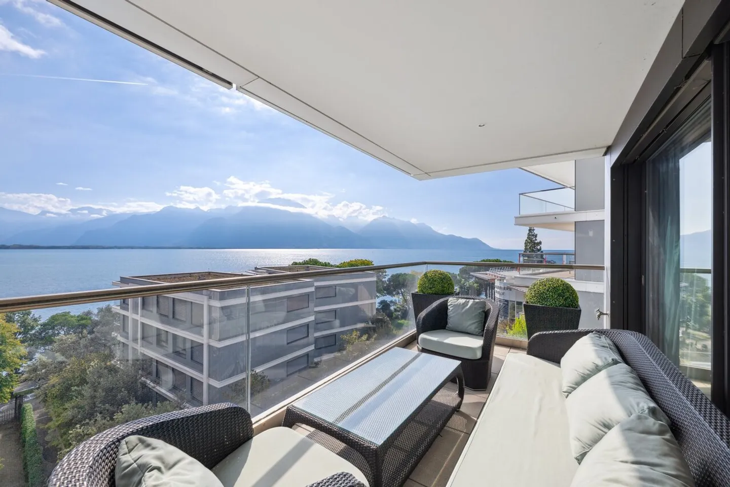 Esclusiva Sotheby's a pochi passi dal lago! - Foto 9 di 15