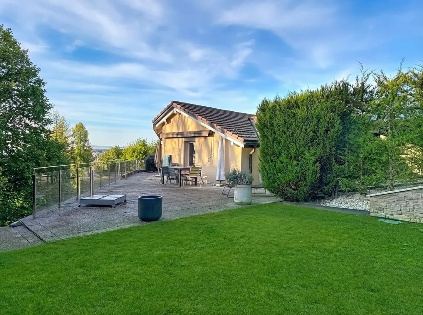 Belmont-sur-Lausanne - Magnificent Single-Family Home on Three Levels - Photo 12 of 12