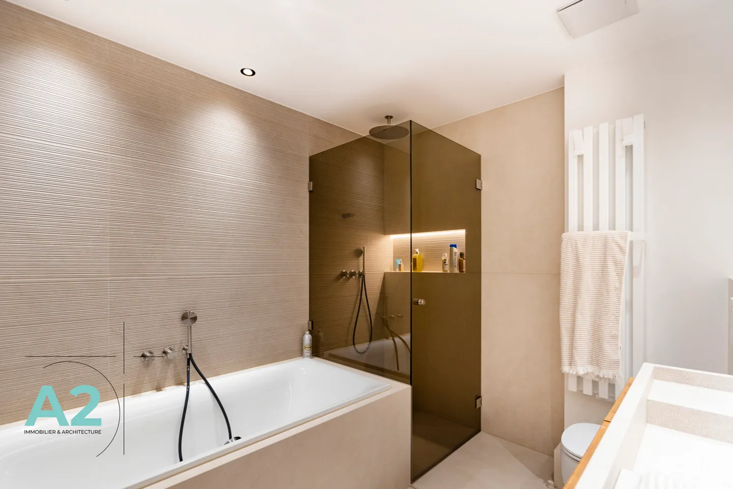 Außergewöhnliche Wohnung im Zentrum von Crans-Montana, Panoramablick - Foto 6 von 20