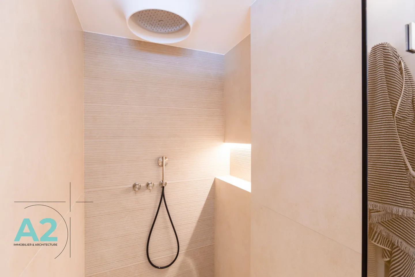 Außergewöhnliche Wohnung im Zentrum von Crans-Montana, Panoramablick - Foto 9 von 20