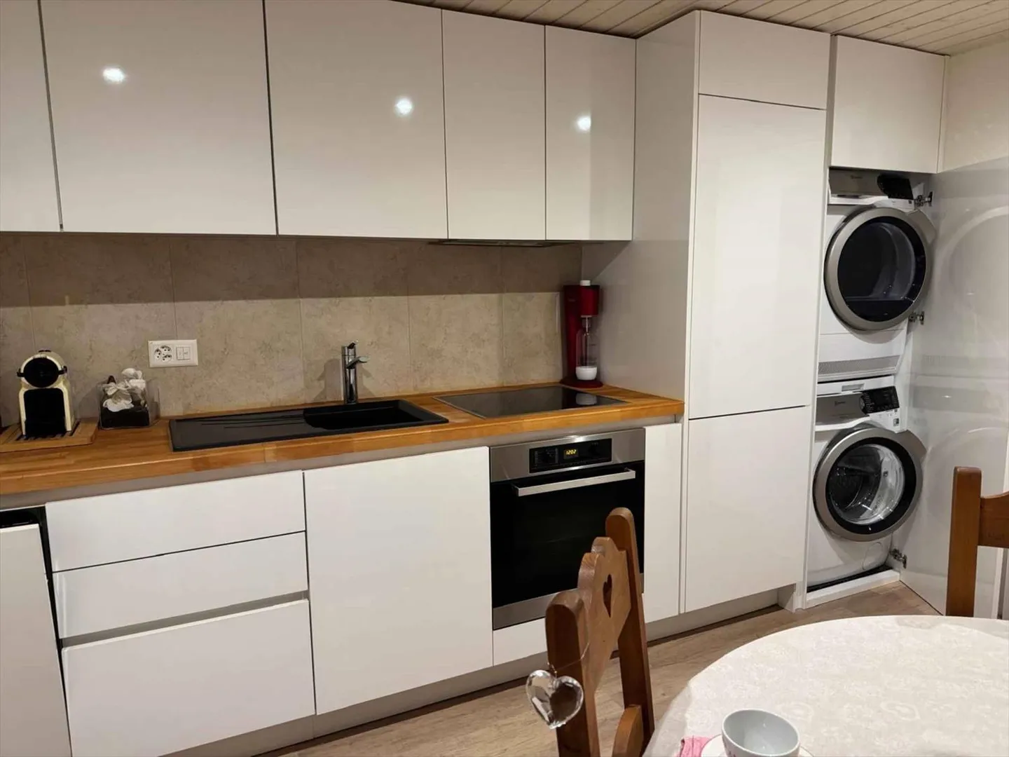 Semi-Detached House 10.5 Rooms - Photo 7 of 13