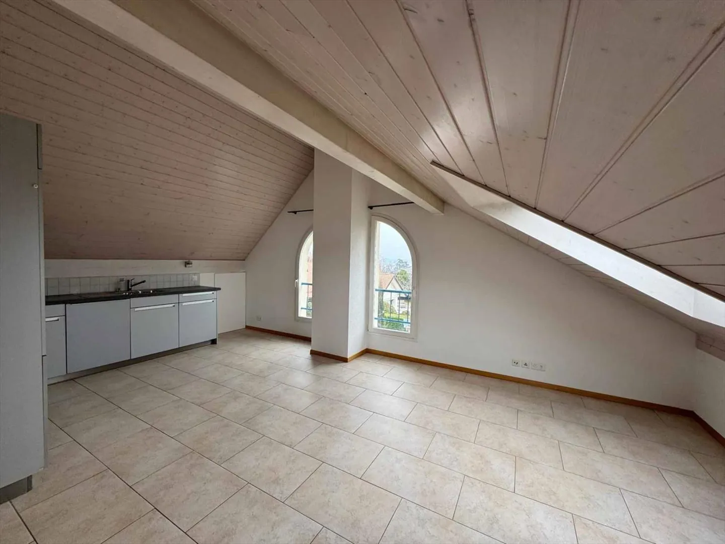 Semi-Detached House 10.5 Rooms - Photo 10 of 13