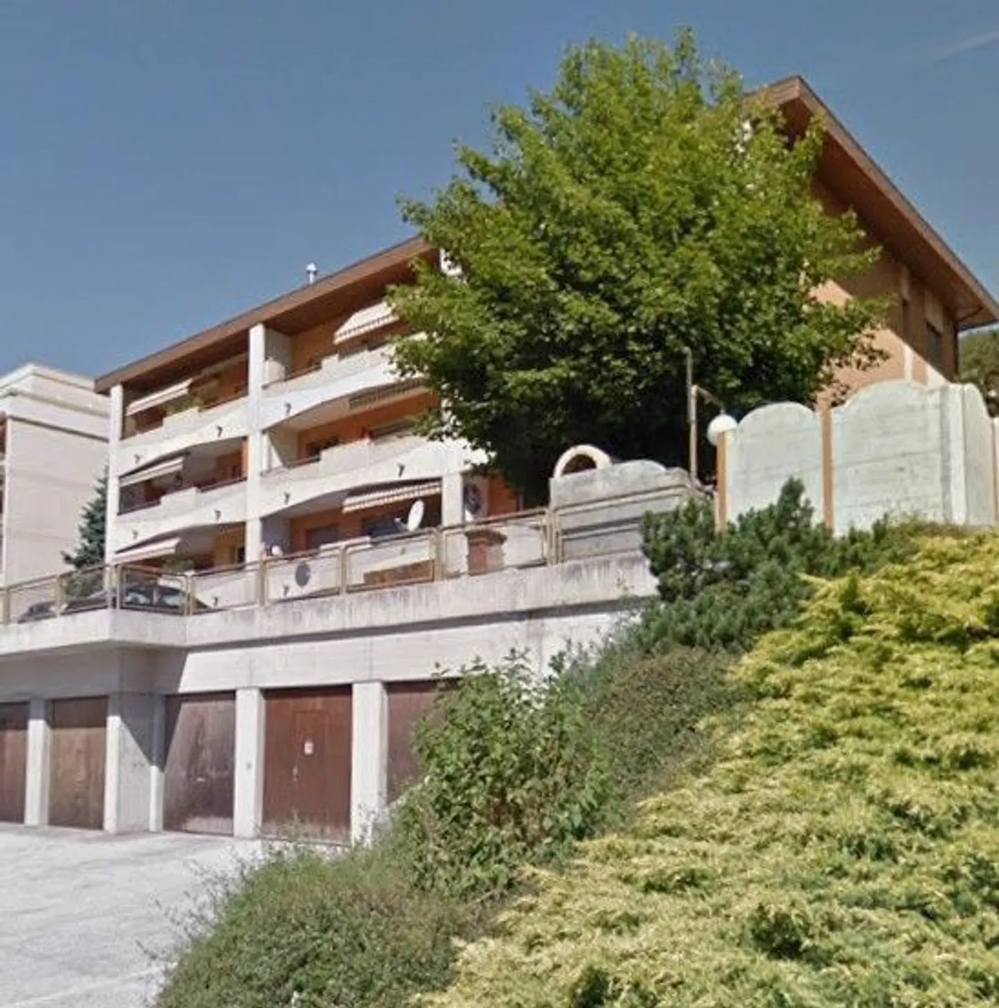 Appartement 4.5 pièces avec garage - Photo 3 sur 13