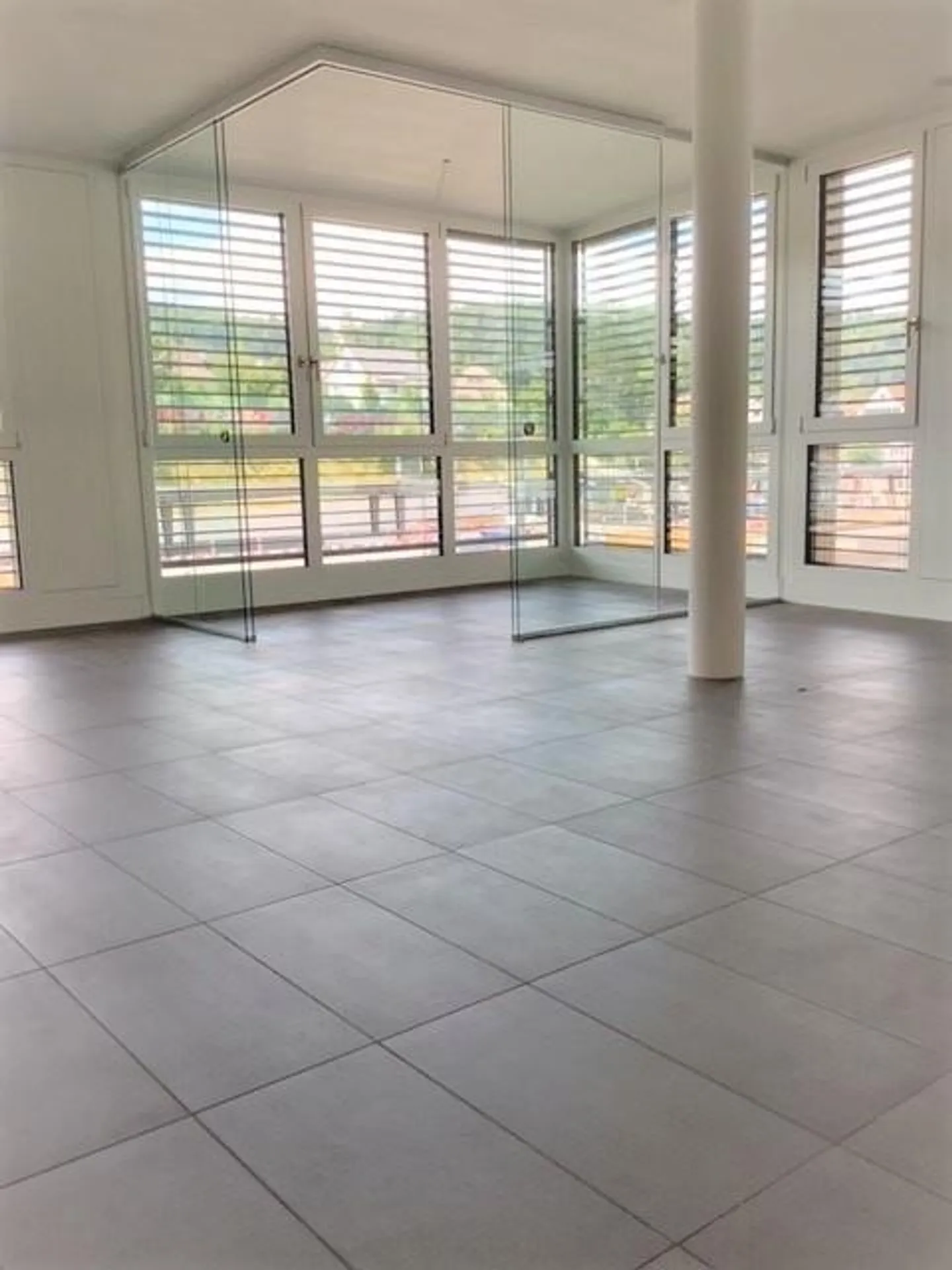 Modern 3.5-room apartment - Photo 3 of 7