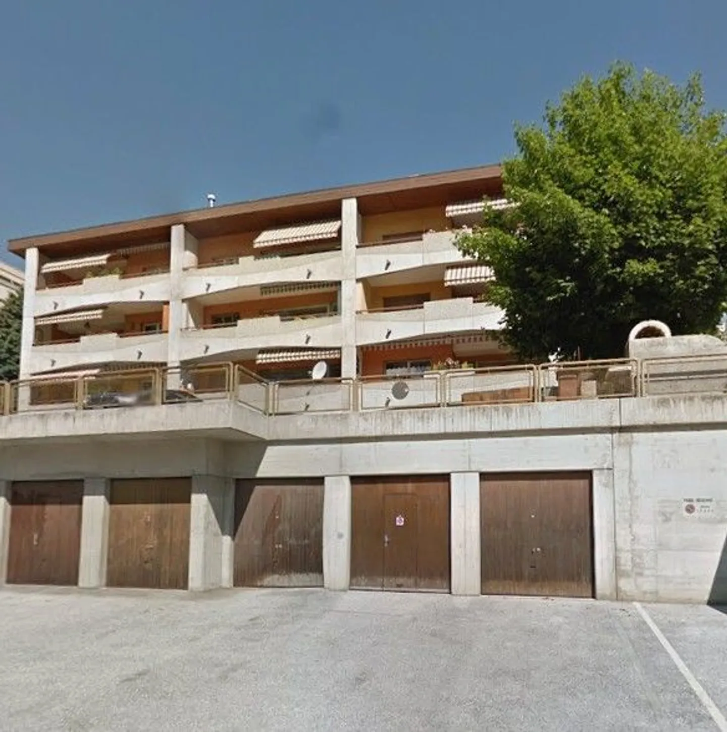 Appartement 4.5 pièces avec garage - Photo 1 sur 13