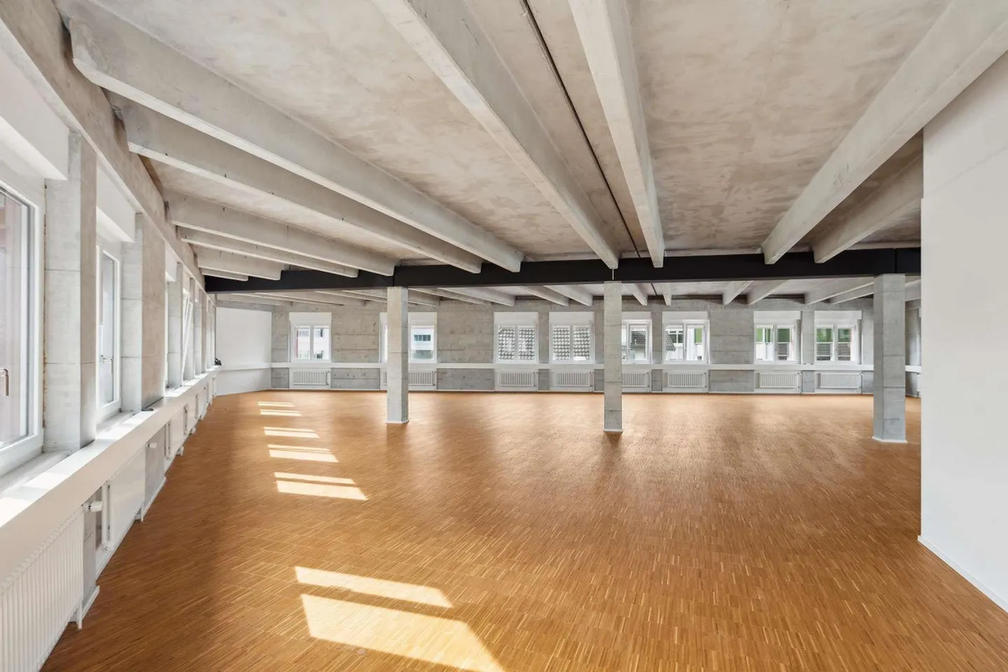 Modern. Flexible. Unique. Your new business location! - Photo 7 of 9