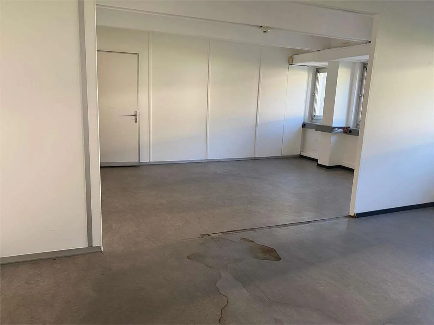 Bioggio, entrepôt avec stockage et bureaux - Photo 9 sur 13