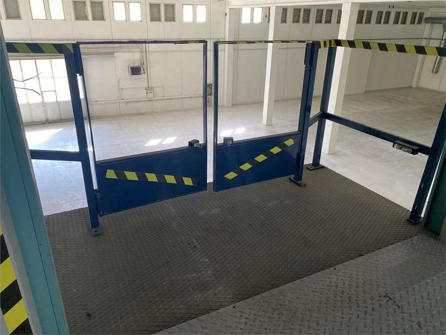 Bioggio, entrepôt avec stockage et bureaux - Photo 11 sur 13