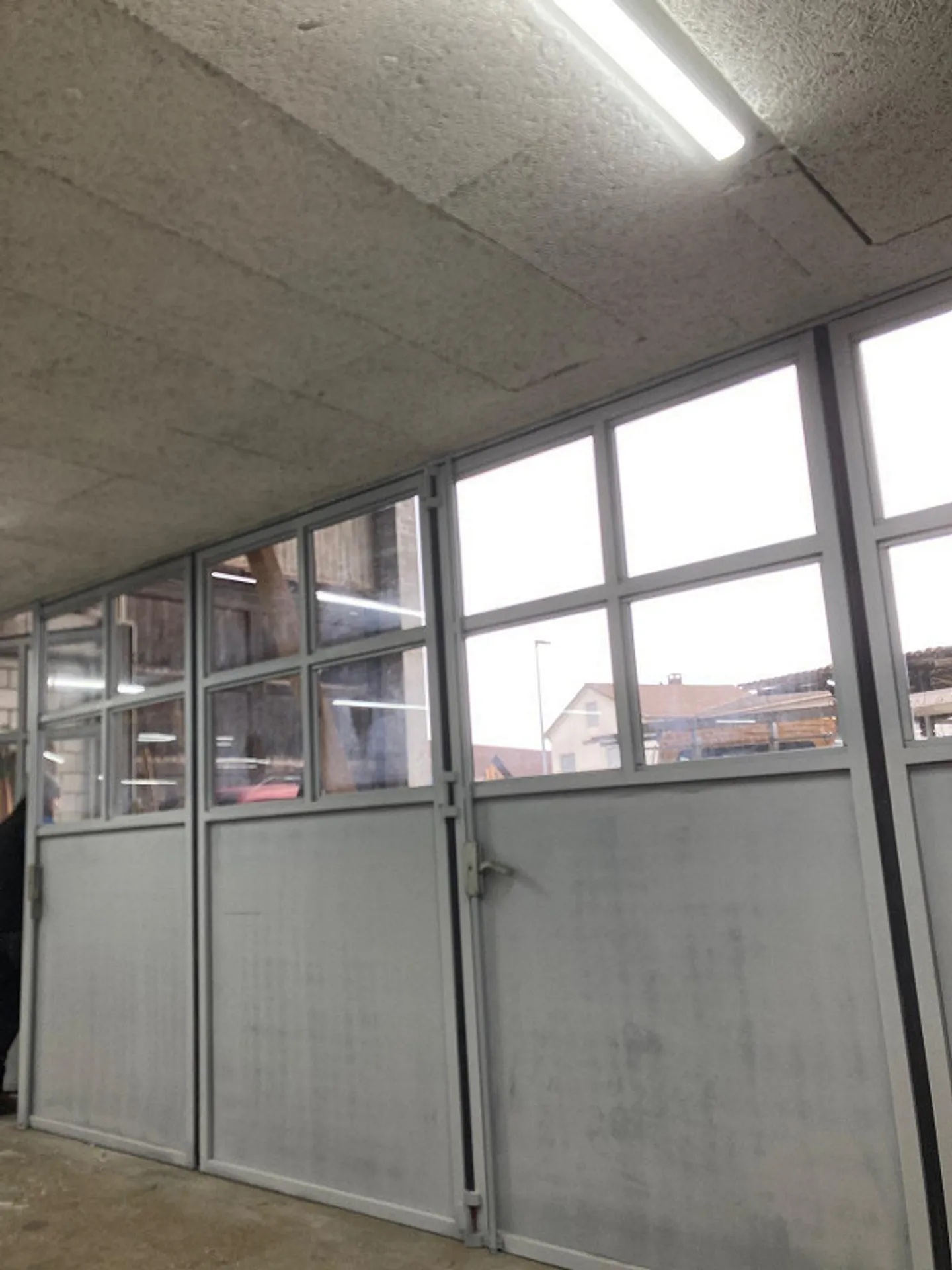 Spazio commerciale piano terra 240m2 a Kölliken - Foto 3 di 5