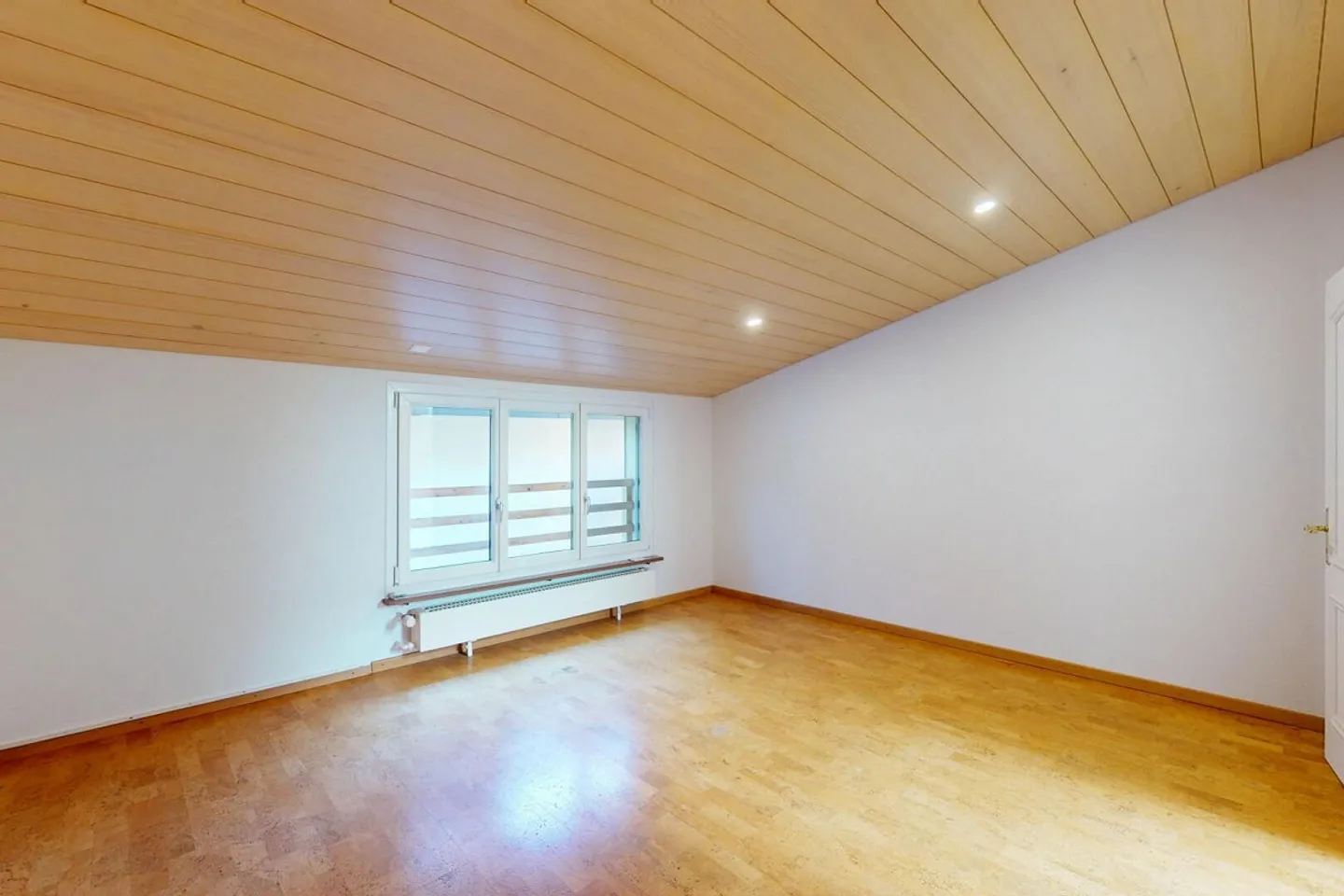 Ampia casa unifamiliare nel cuore di Liesberg, Canton BL - Foto 9 di 14