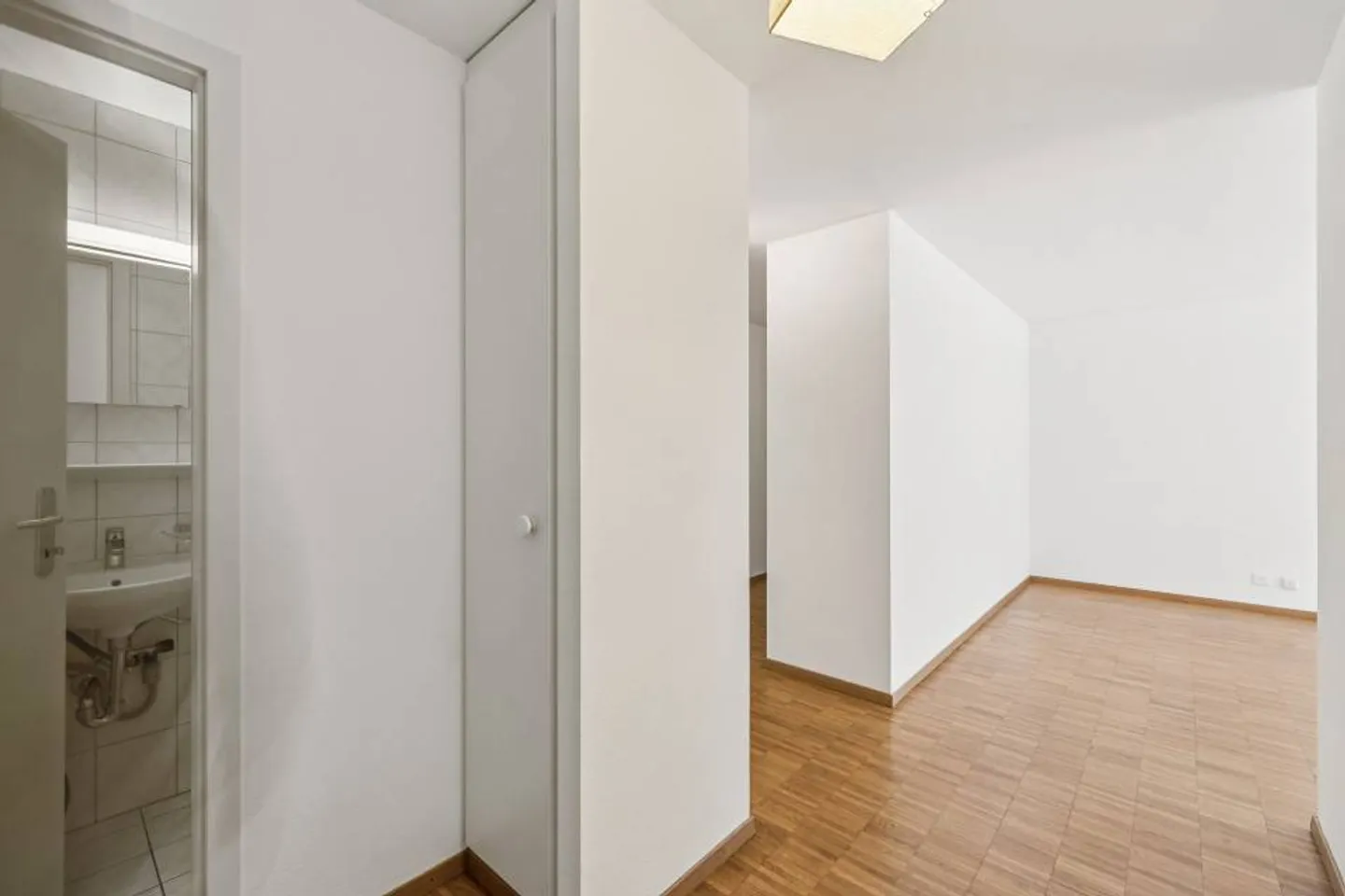 Helle Wohnung in grüner Umgebung - Foto 7 von 13