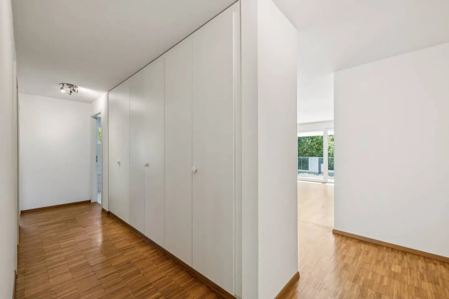 Helle Wohnung in grüner Umgebung - Foto 8 von 13