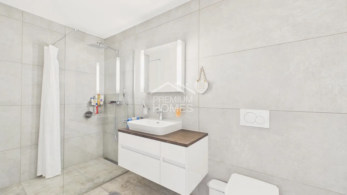 Geräumige Familienwohnung mit Terrasse - Foto 10 von 10