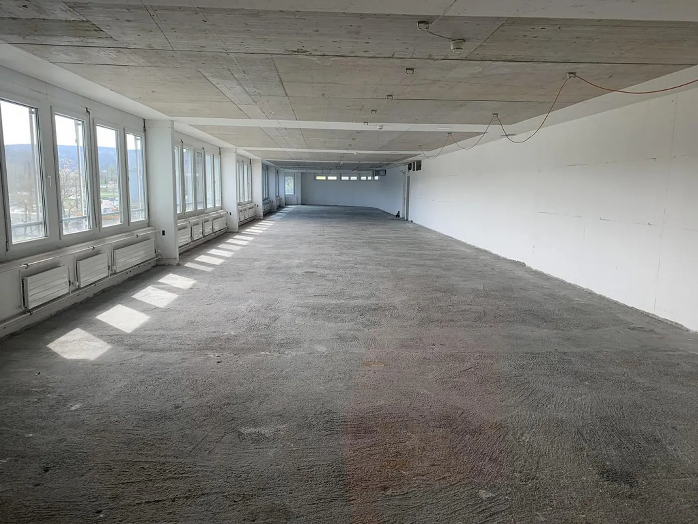 Espace commercial dans une zone industrielle à Wallisellen - Photo 6 sur 10