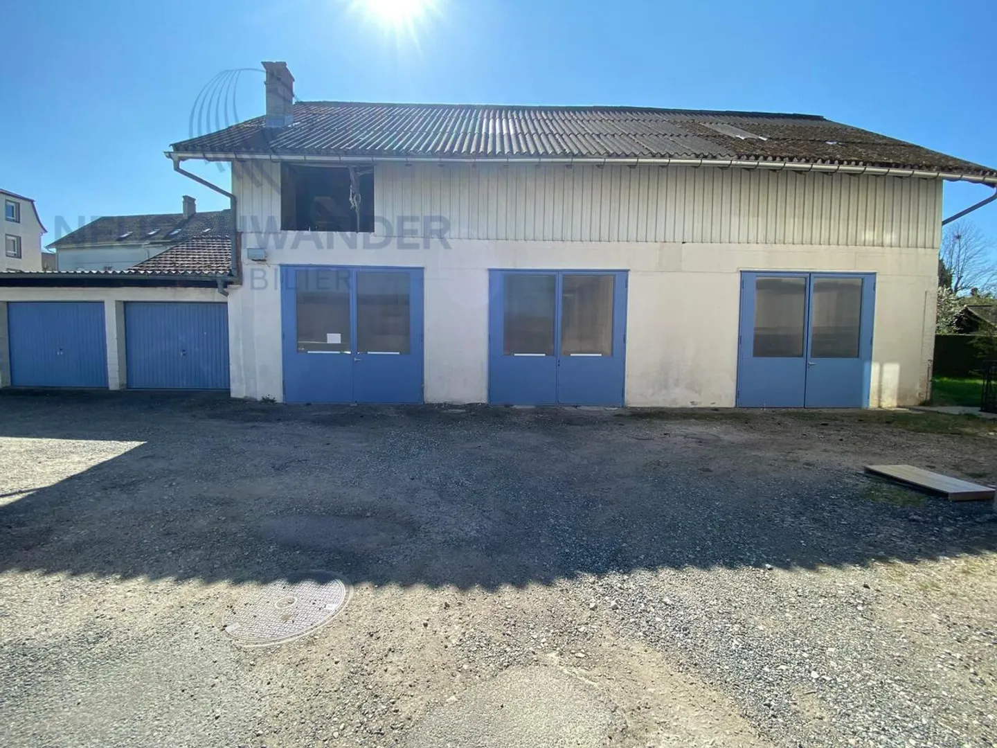 Craft project or living in a mixed zone on 655 m2 city center. - Photo 10 of 10