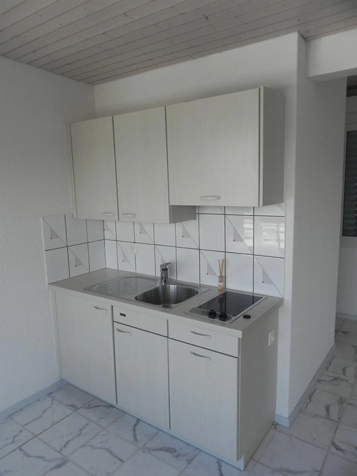 Möbliertes Studio mit Terrasse - Foto 4 von 6