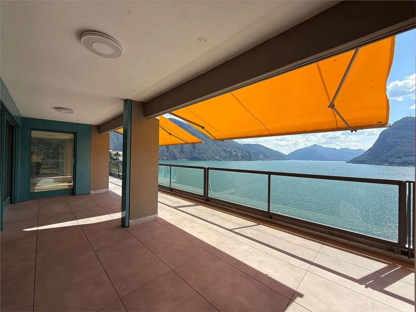 Appartamento di 6,5 locali con grande terrazzo vista lago a Lugano - Foto 3 di 13