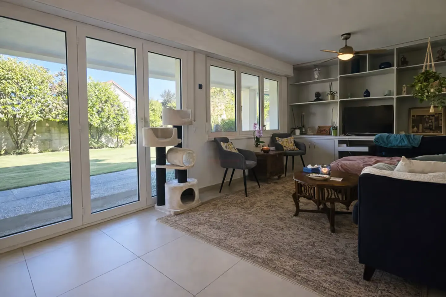 Elegant family villa with large flat garden and great potential in Founex - Photo 5 of 13