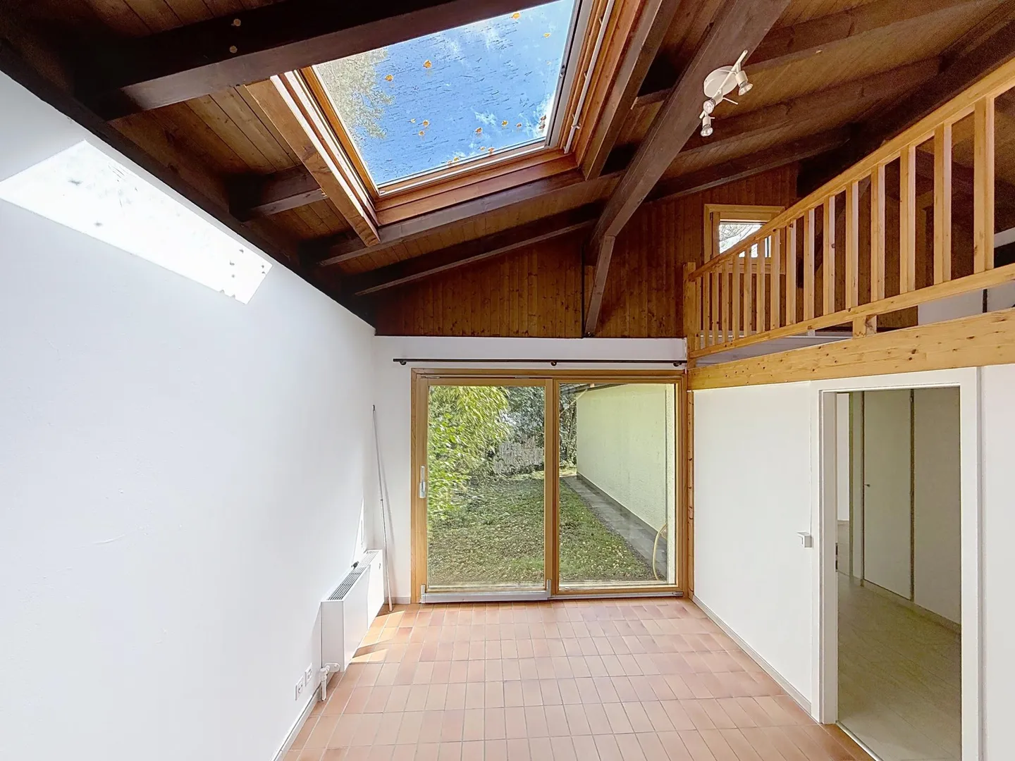 Casa singola in affitto - Foto 5 di 11