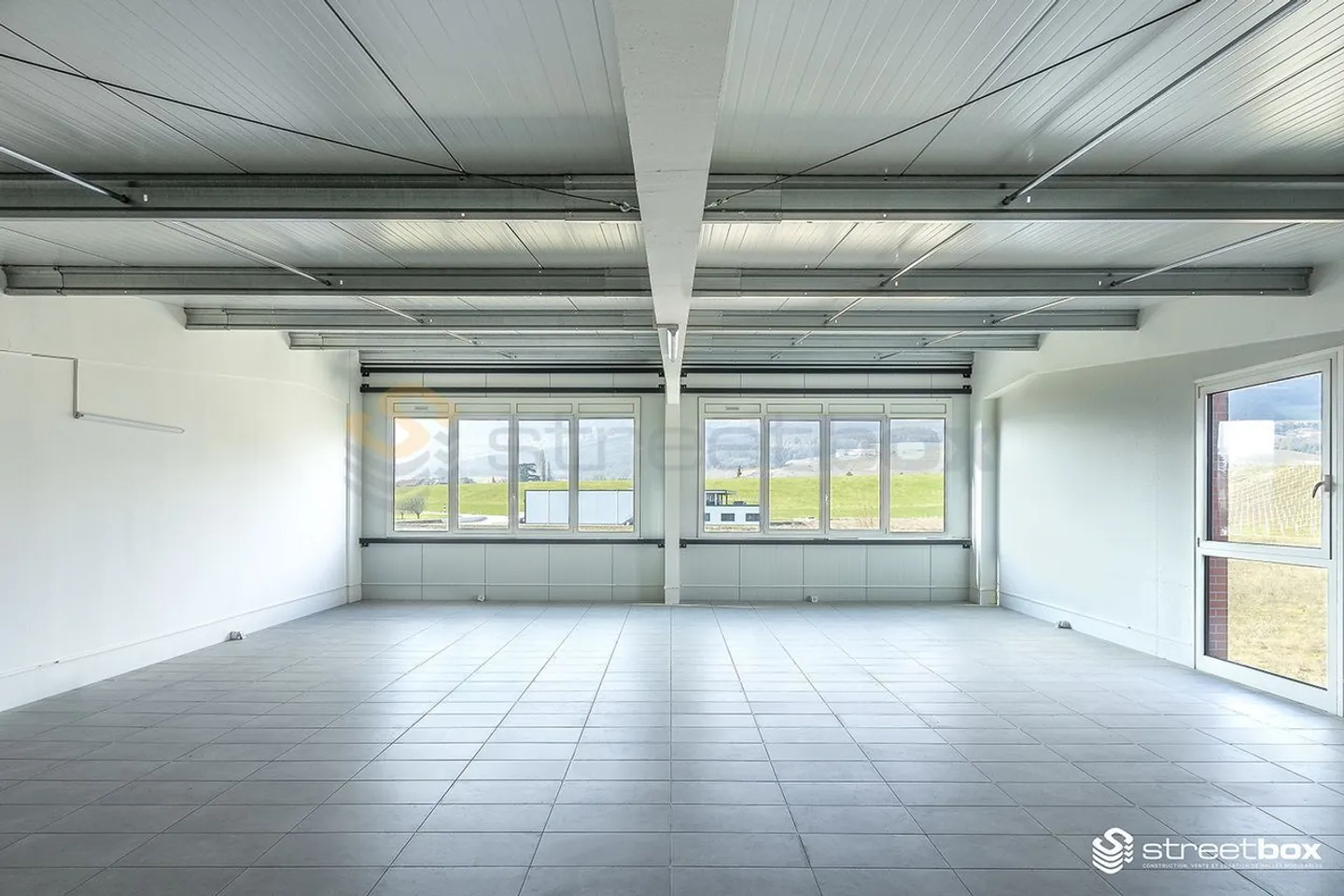 Streetbox doppelt von 230 m2 sehr gut gelegen! - Foto 3 von 3