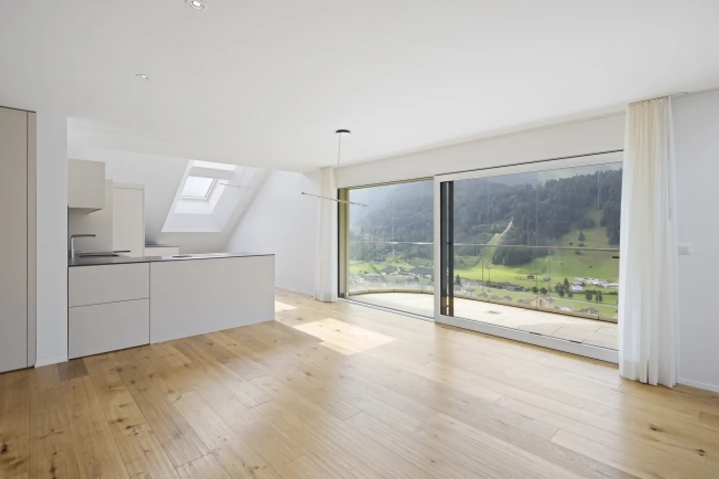 «Hoch oben leben mit Aussicht – einzigartig und nachhaltig» - Foto 1 von 16