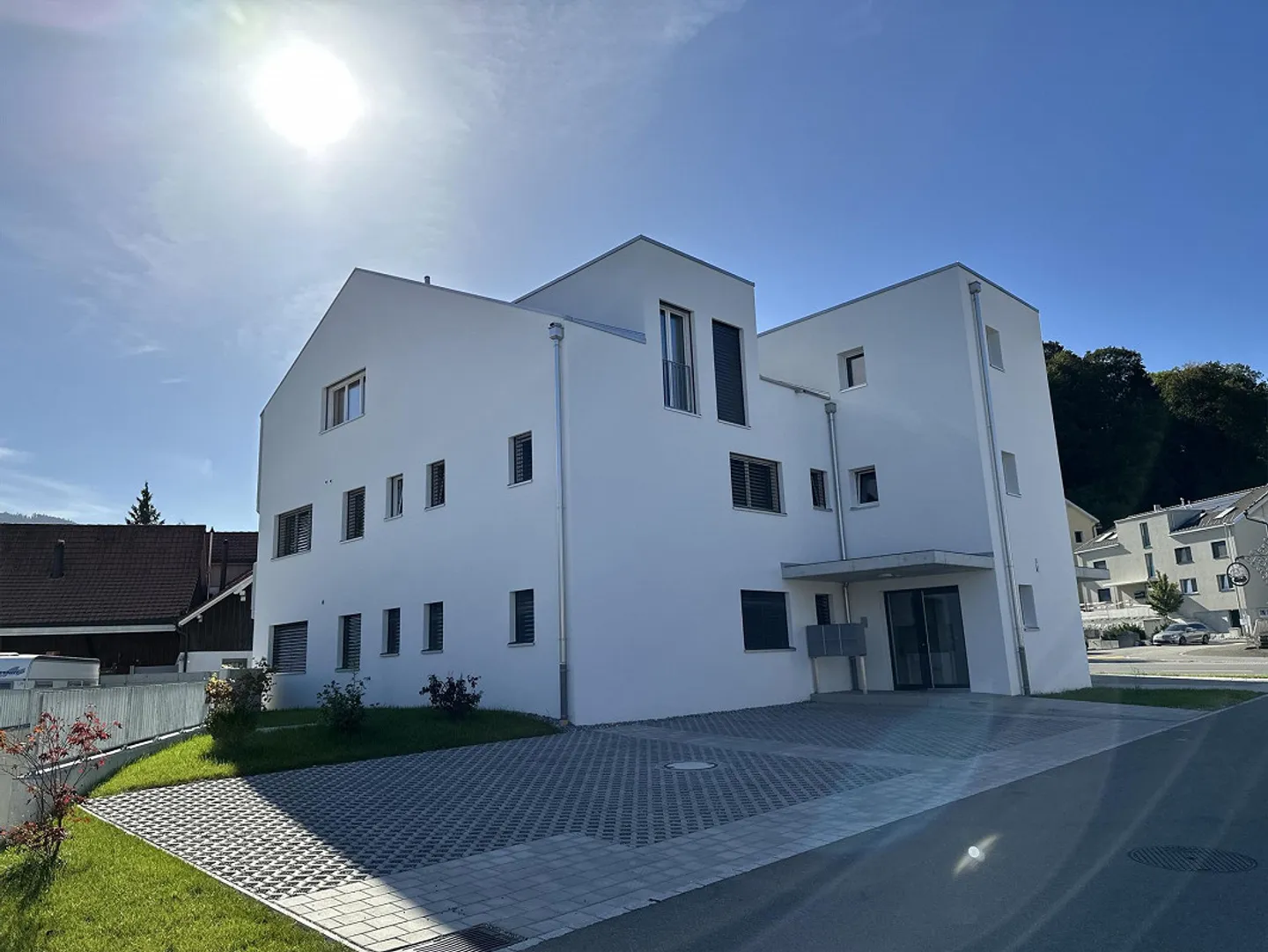 Appartement de 4,5 pièces à vendre dans un emplacement central - Photo 2 sur 11