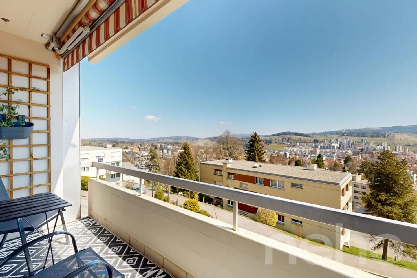 Magnifique appartement de 110 m² à la Chaux-de-Fonds - Photo 3 sur 13