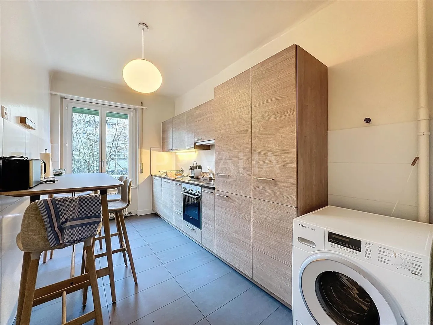 Bel appartement élégamment meublé au coeur de Malagnou - Photo 3 sur 9