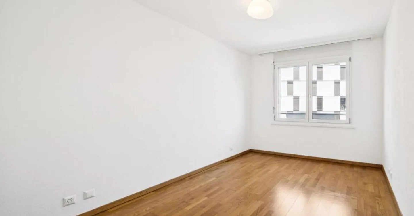 Urban Family Apartment! Public transport at the foot of the building - Photo 5 of 12