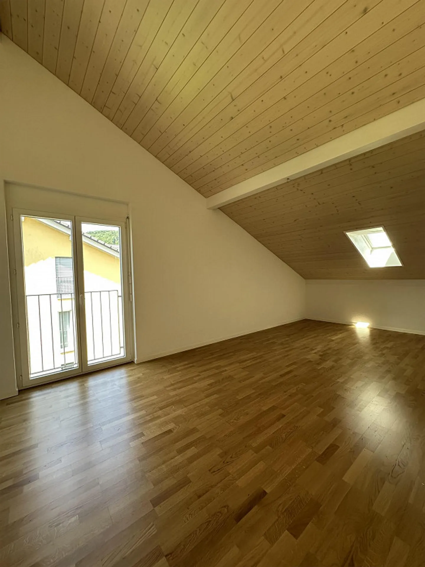 Appartamento mansardato luminoso - Foto 7 di 11