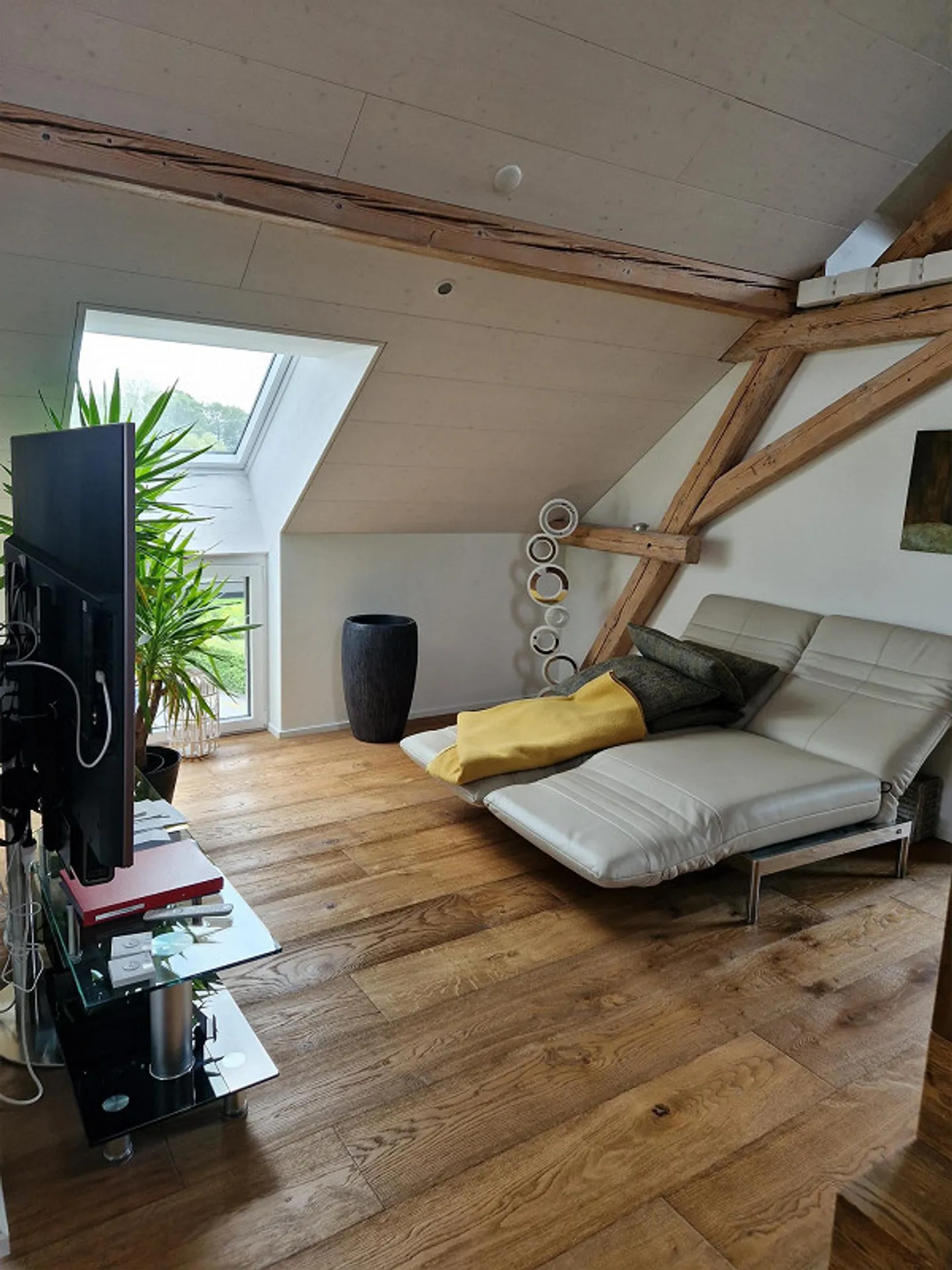 "Traumhafte, möblierte 4.5-Zimmer-Wohnung" - Foto 2 von 8